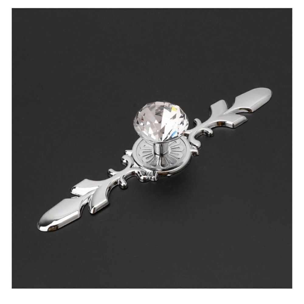 6 Stunning Crystal Cabinet Pulls